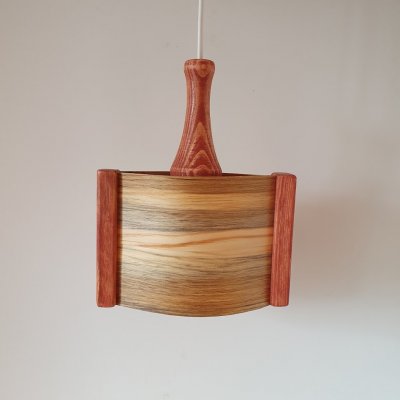 Fönsterlampa liten röd släckt