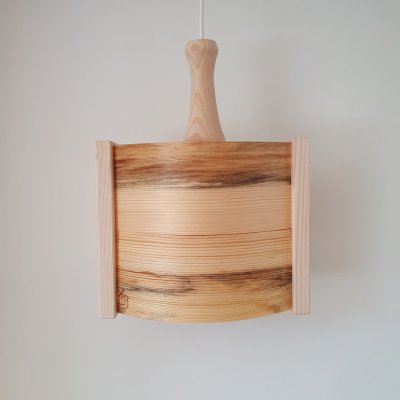 Fönsterlampa mellan vit släckt