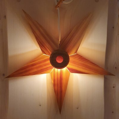 Julstjärna i trä