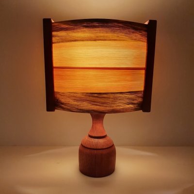 Bordlampa skeppet mellan röd